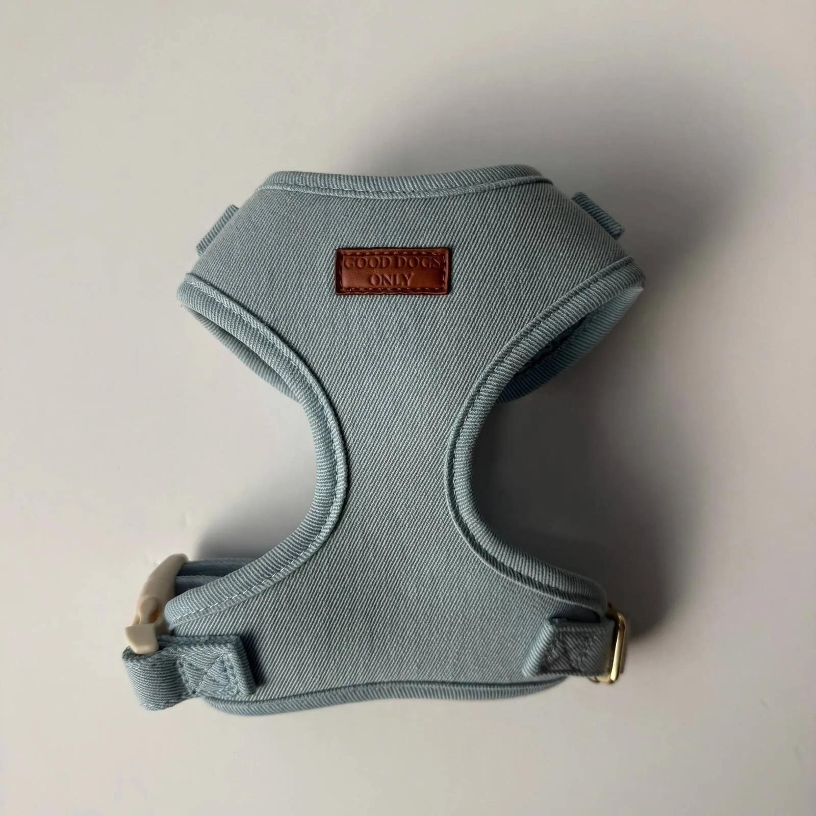 Denim dog harness in Drift